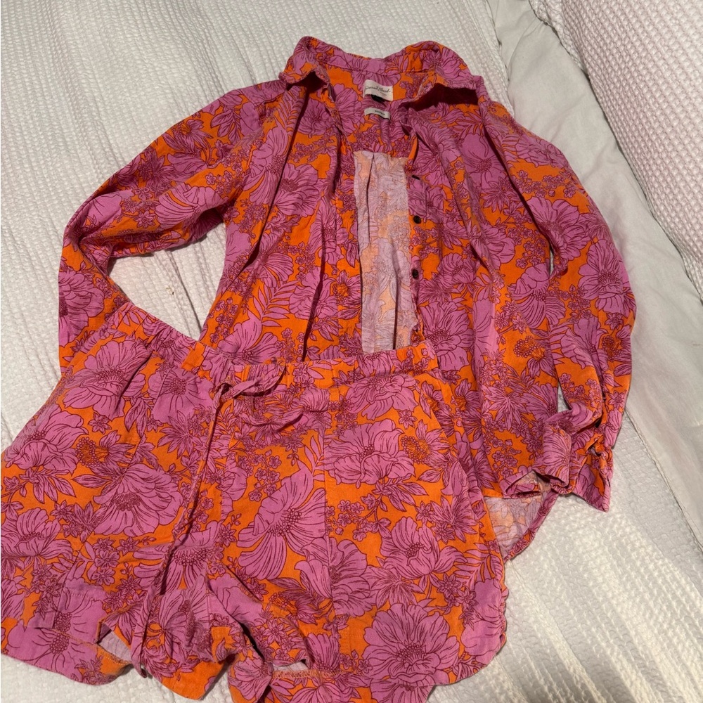 Universal Thread Pink and Orange Floral Top